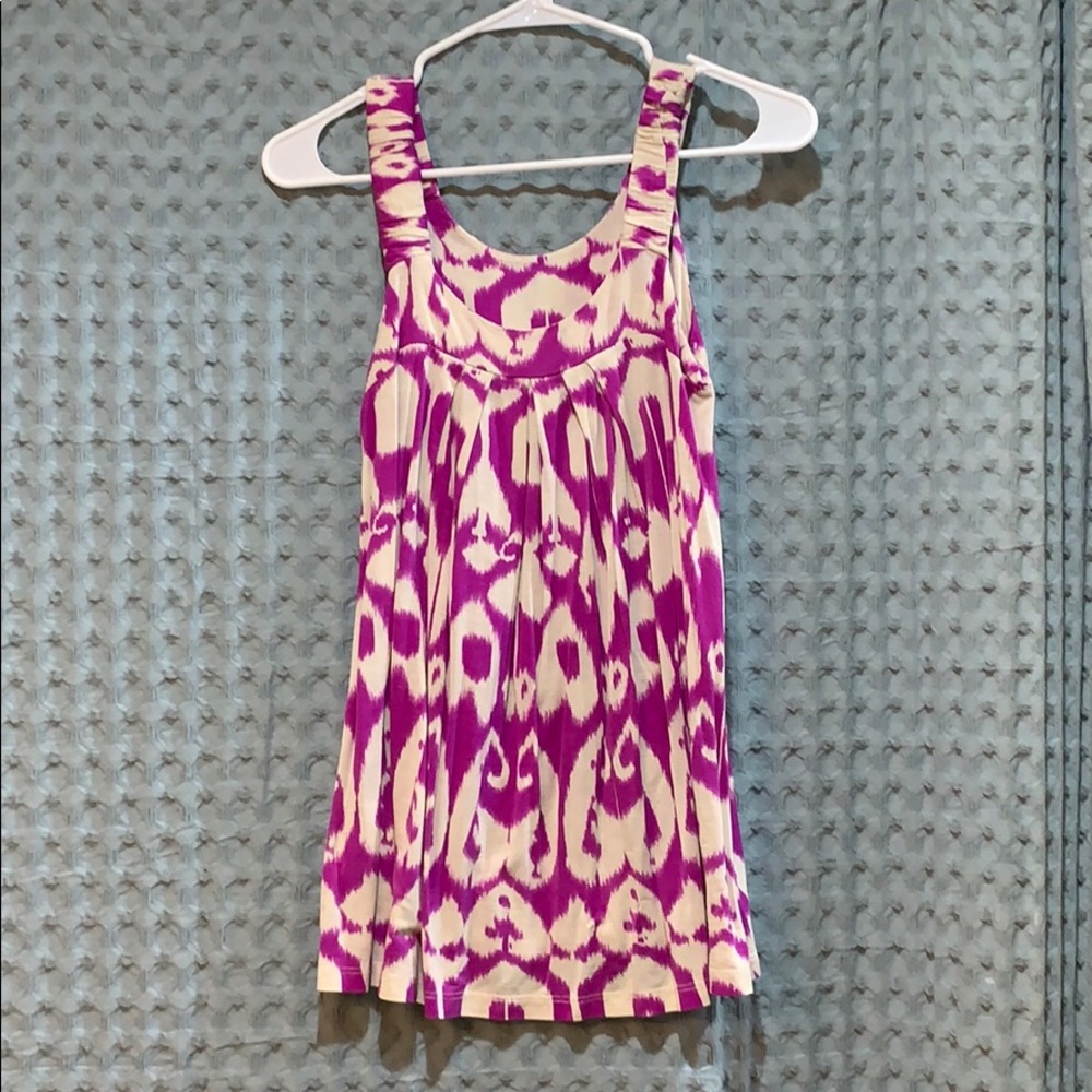Dina-be sleeveless top